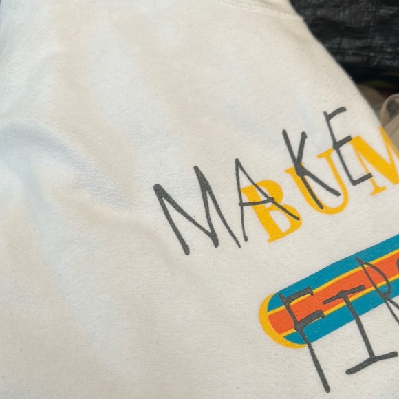 Bumble Merch Limited Edition 2017 Gucci Graphic Make the First Move Sweatshirt - Picture 3 of 3